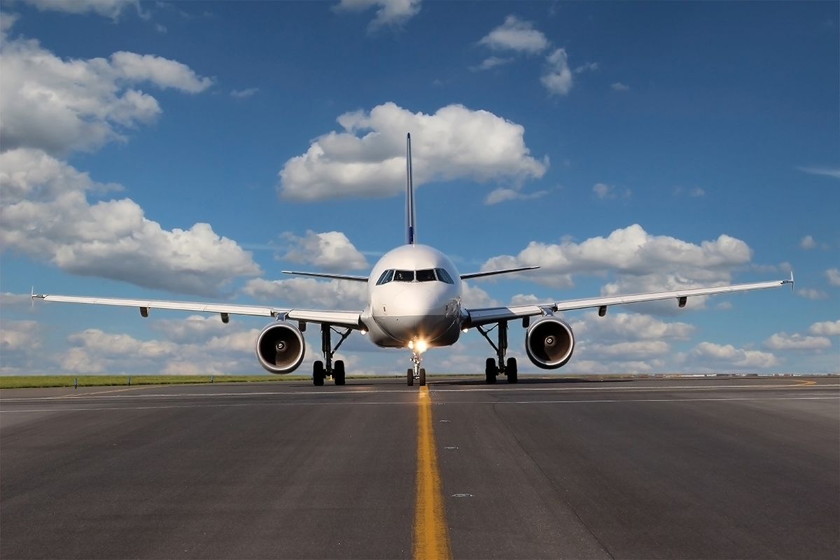 airplane-front-runway